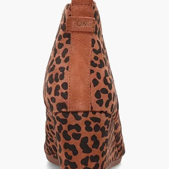 TOMS Kelsey Suede Ankle Bootie Wedge, Dark Ember Leopard Print, Size 7 - Picture 4 of 12